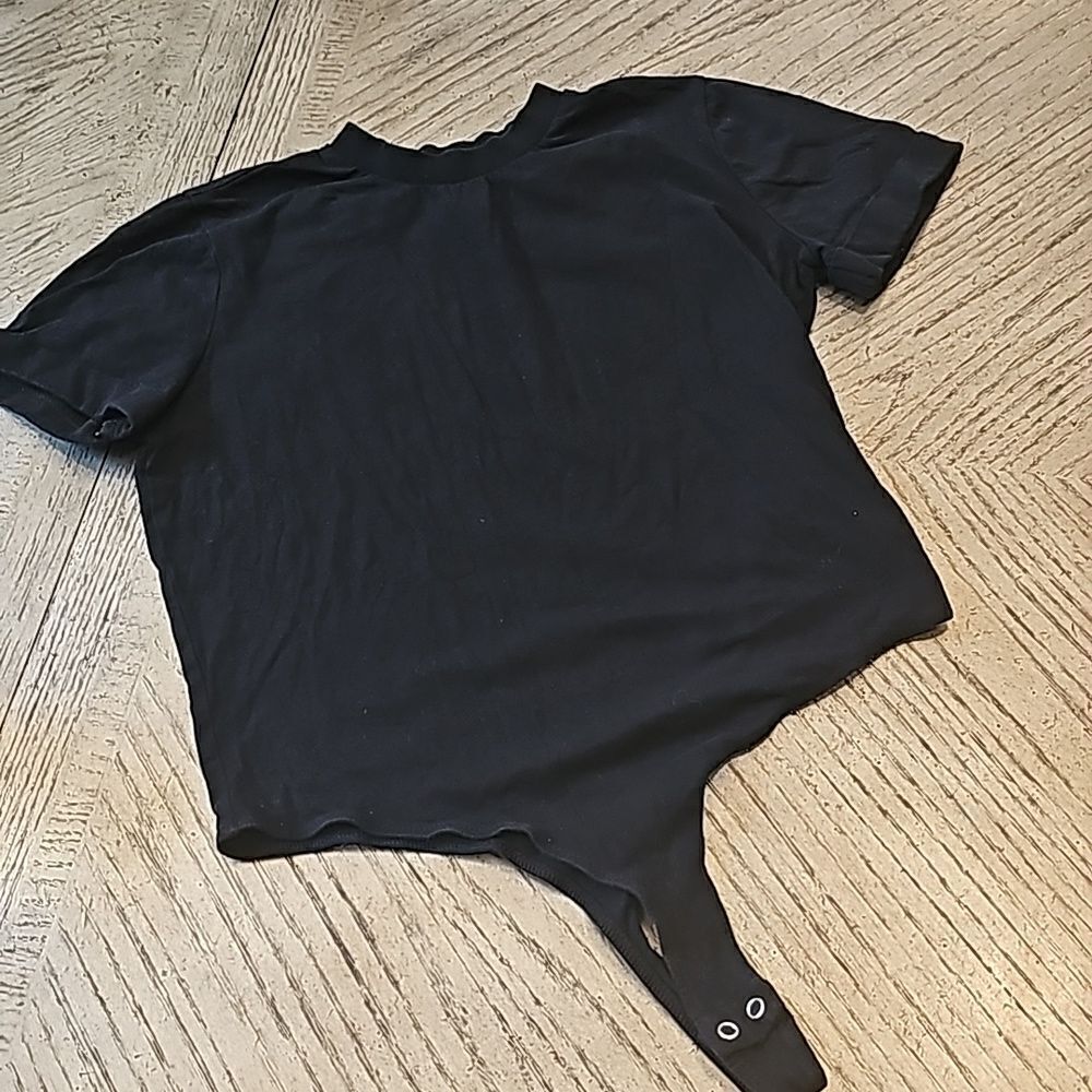 Black t shirt bodysuit size S Danielle Bernstein